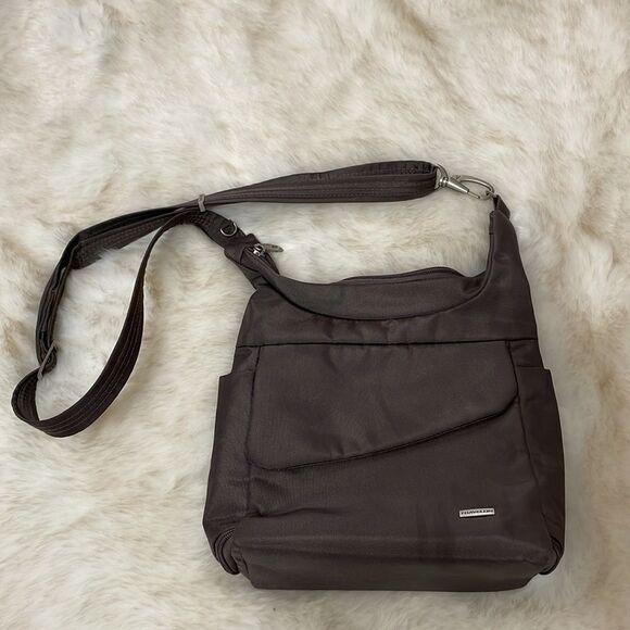TRAVELON RFID Classic Crossbody - Picture 1 of 7